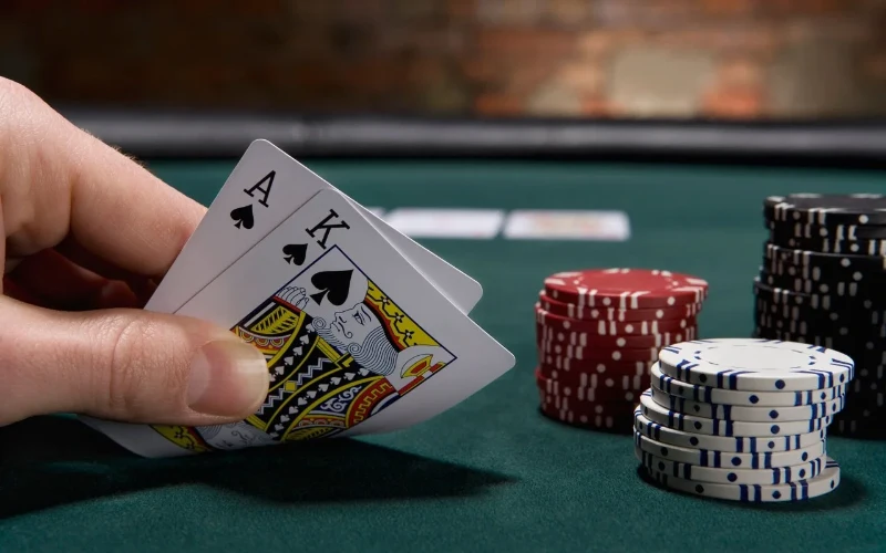 Tìm hiểu game bài Poker đổi thưởng là gì?